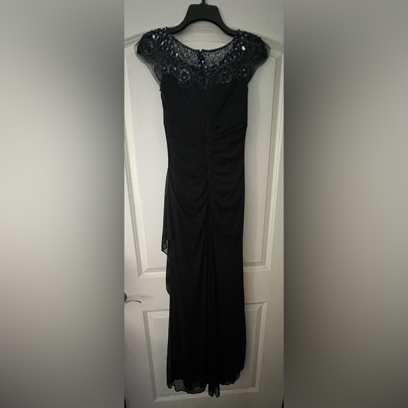 Xscape Formal Dress - Picture 2 of 5